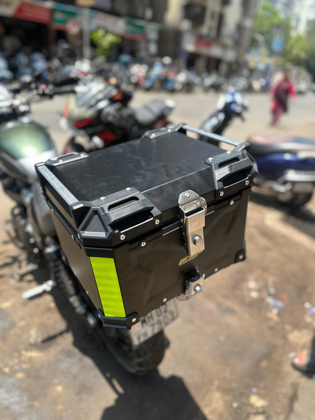 RP RACING 45L BLACK ALUMINIUM TOP BOX WITH BACKREST