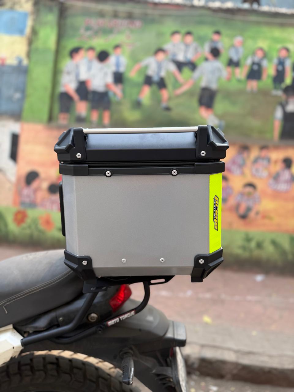 JDR 45 LITRES ALUMINIUM TOP BOX