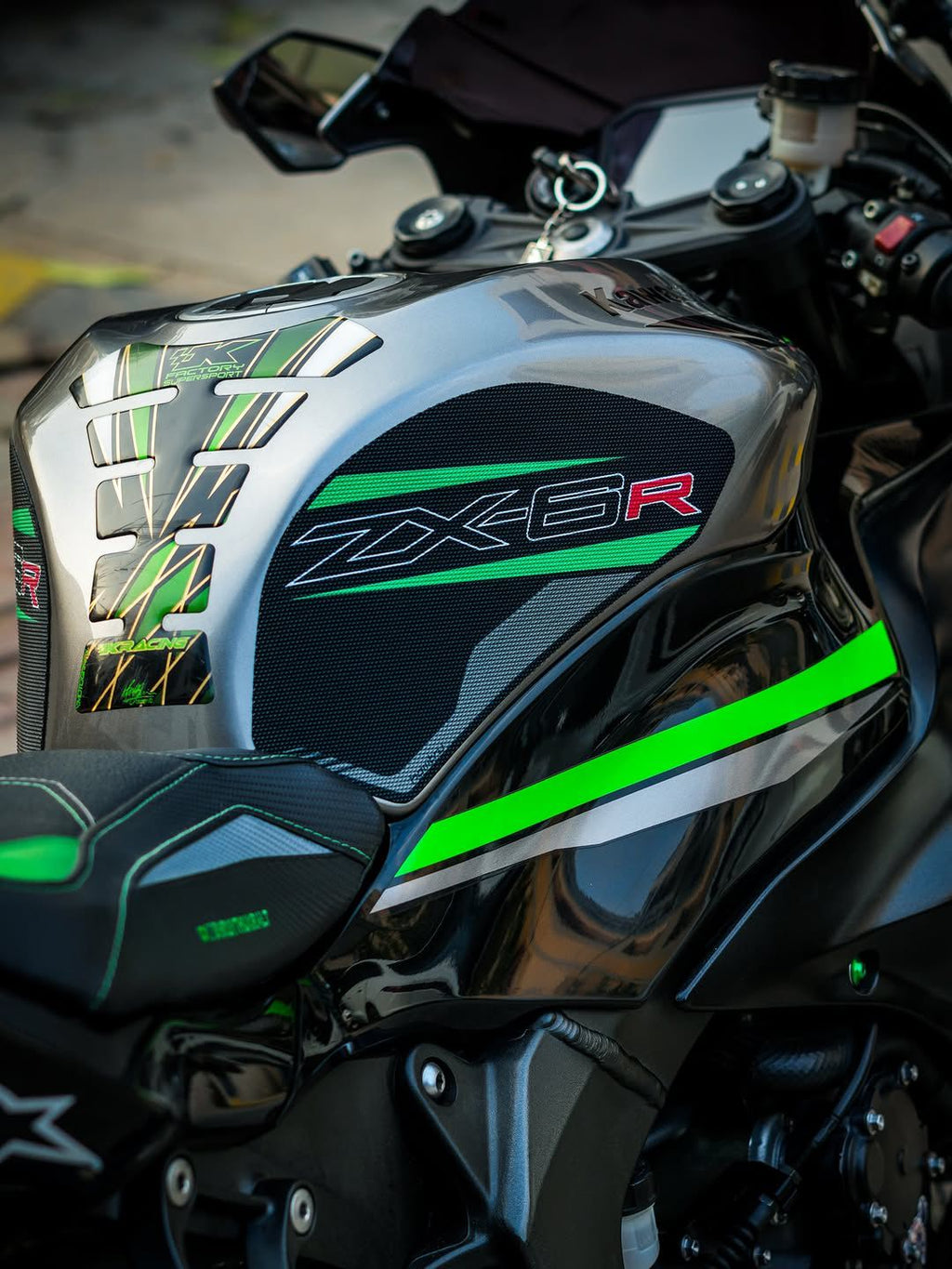 Homitru Traction Pad For Kawasaki Ninja ZX6R