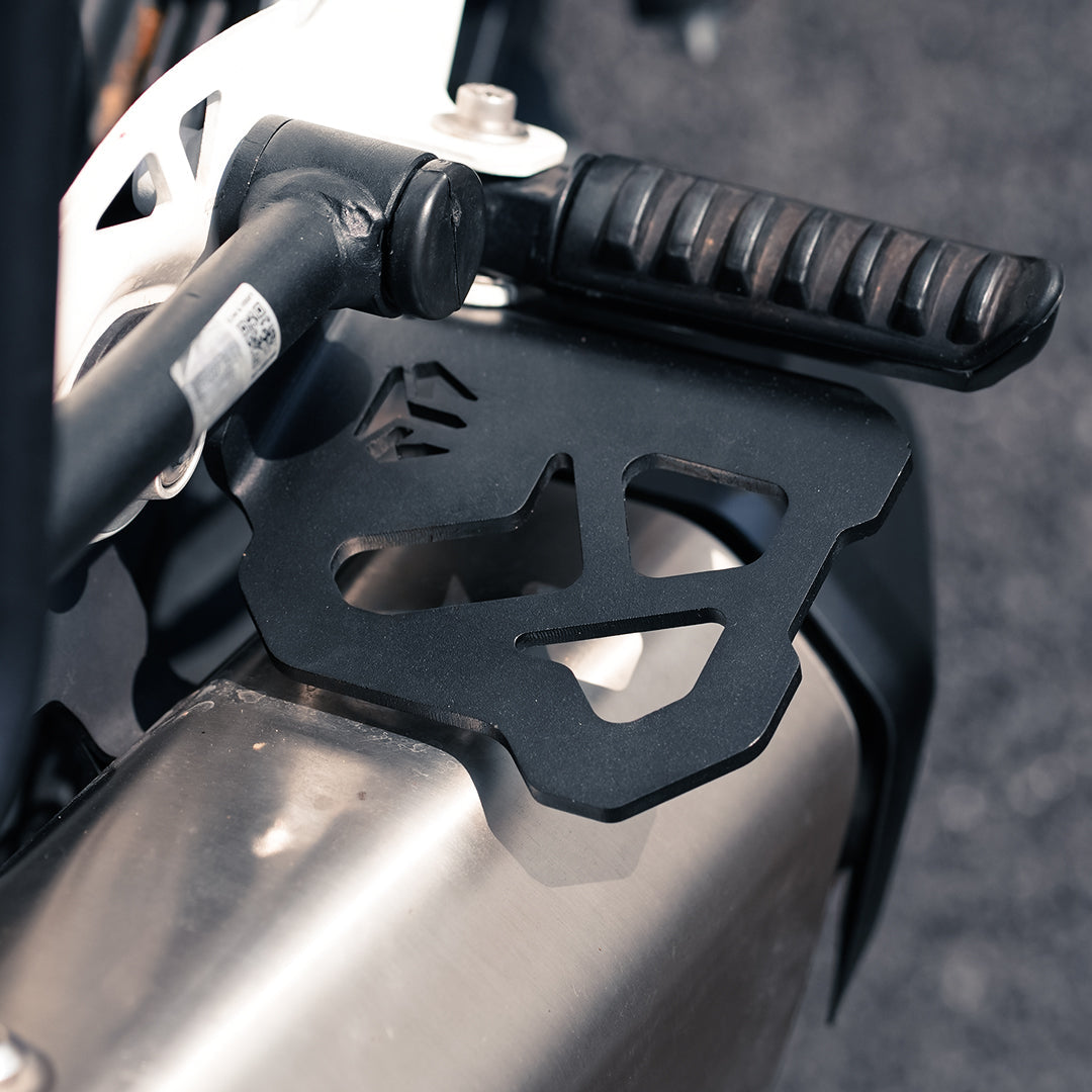 FOOTREST SET FOR TVS APACHE RTX 300