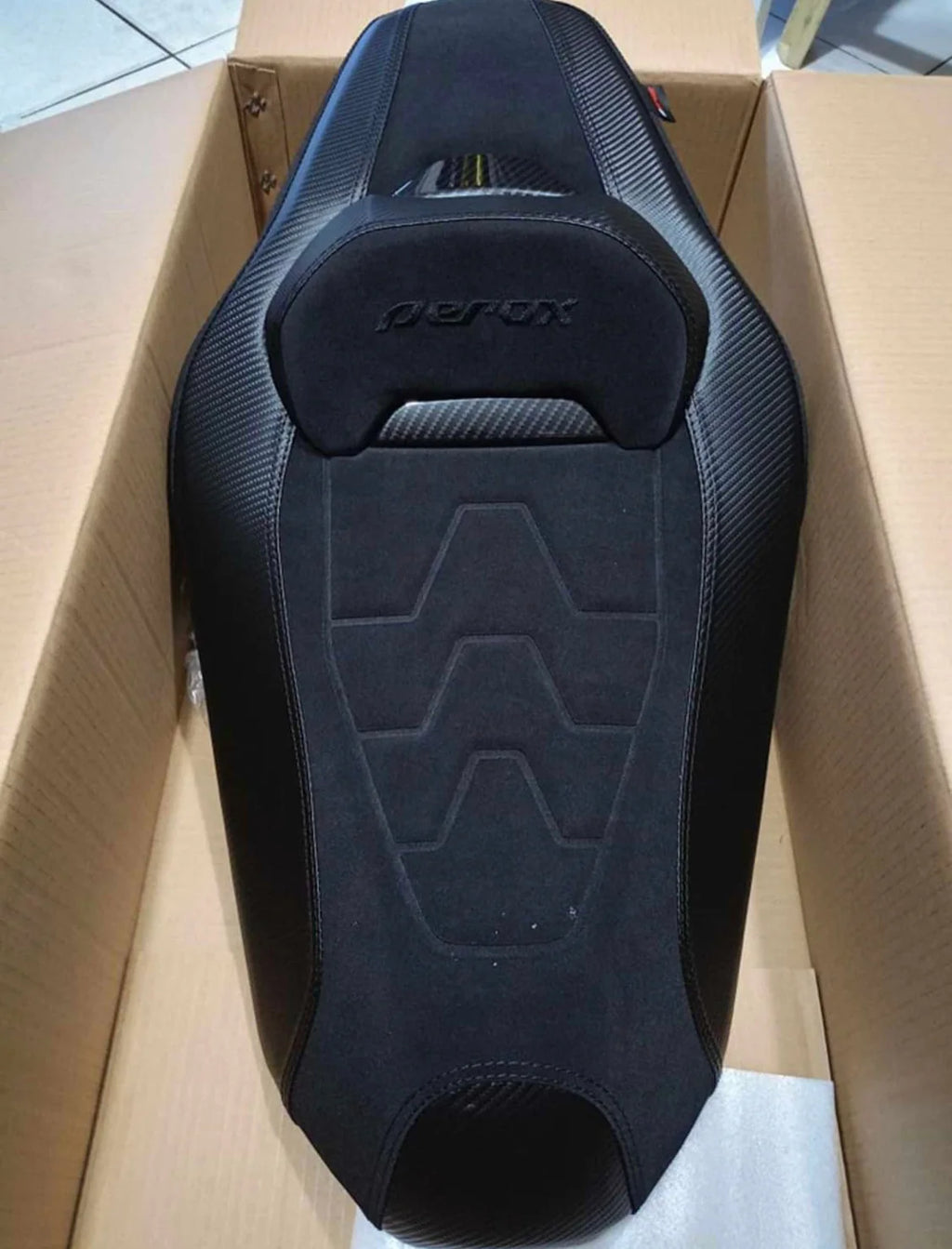 Aerox Customs Black Seat